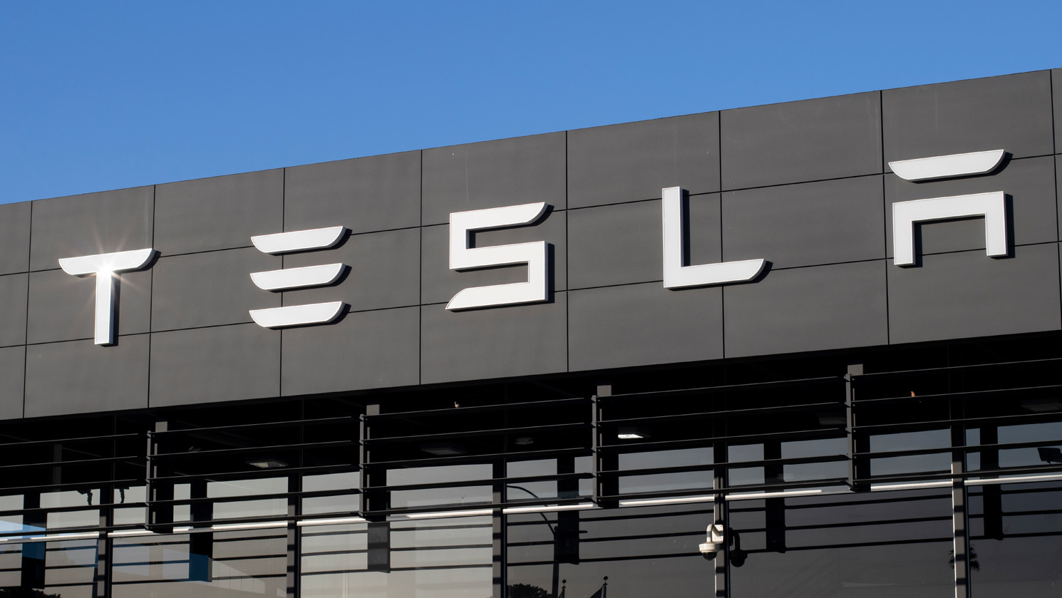 how to buy tesla shares in australia